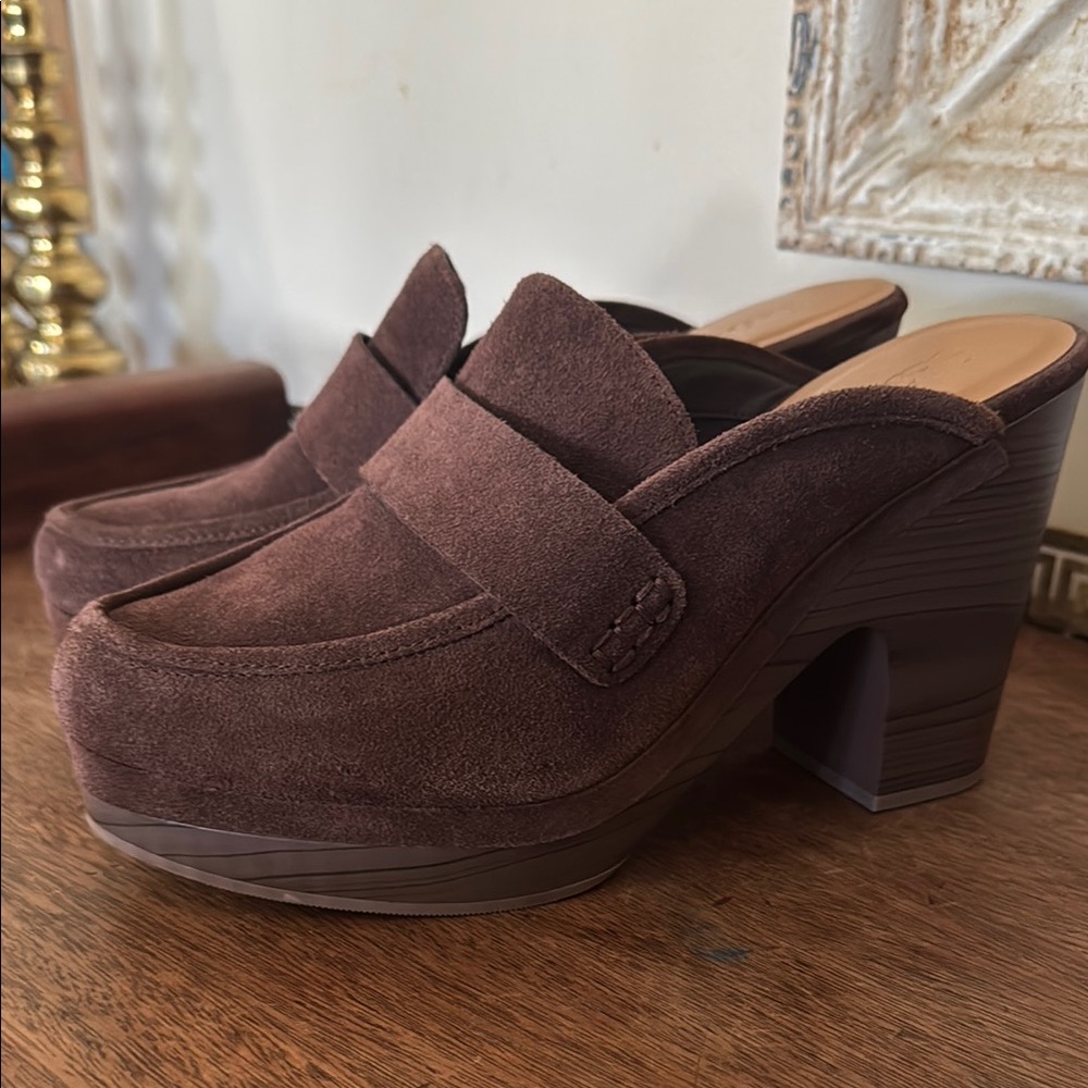 Splendid Brown Suede Mules